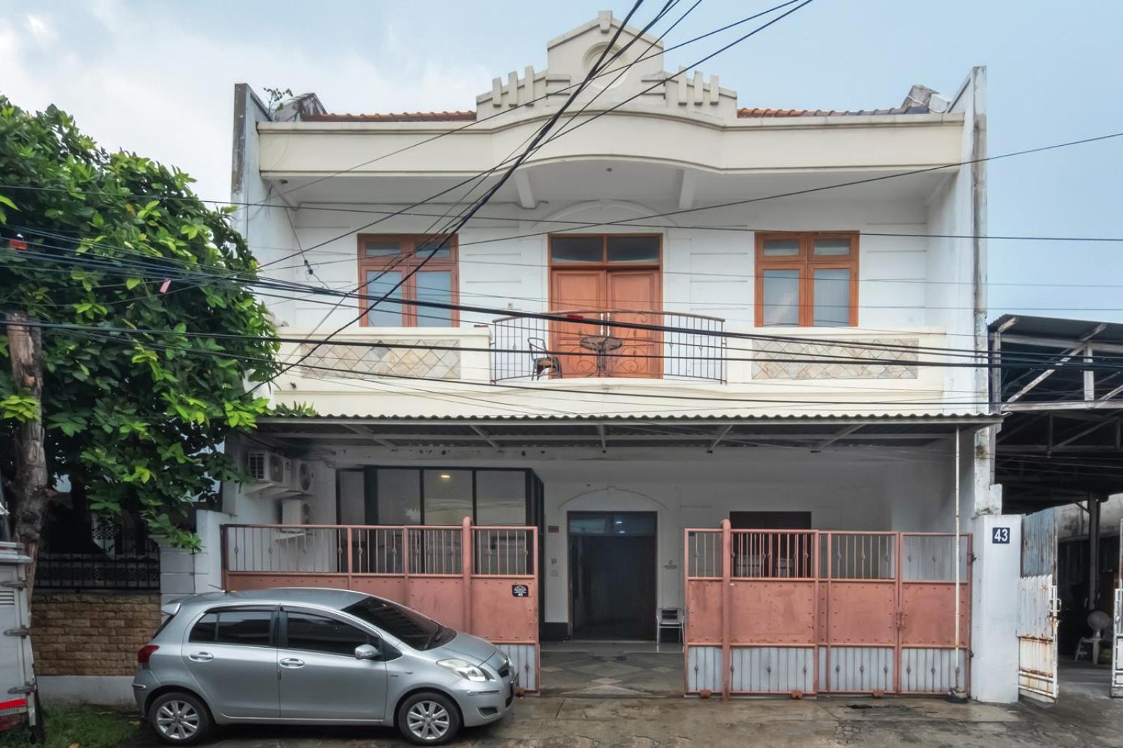 Mono Coliving Kertajaya Syariah, Sby Hotel Surabaya Exterior foto