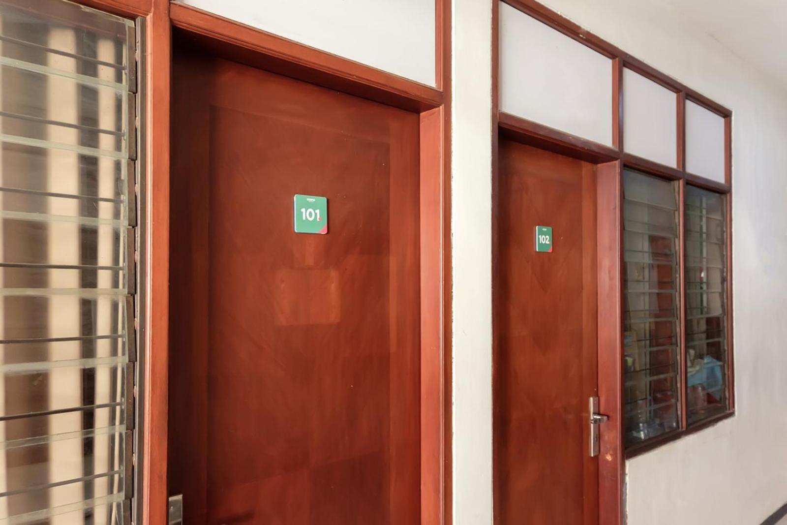 Mono Coliving Kertajaya Syariah, Sby Hotel Surabaya Exterior foto